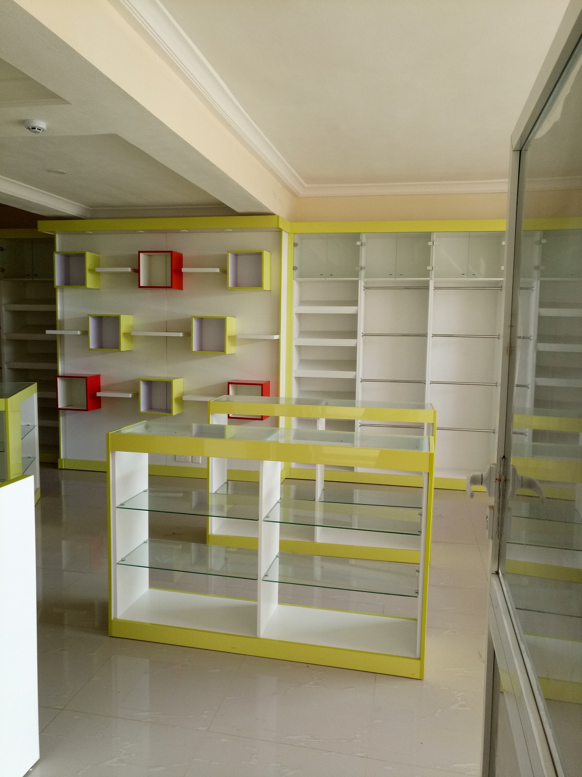 Trendy Display Shelves