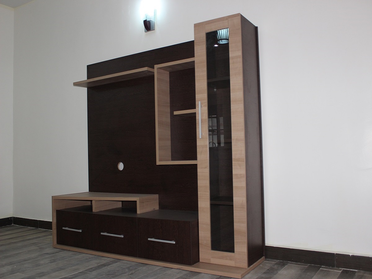 Free-Standing TV Pannel