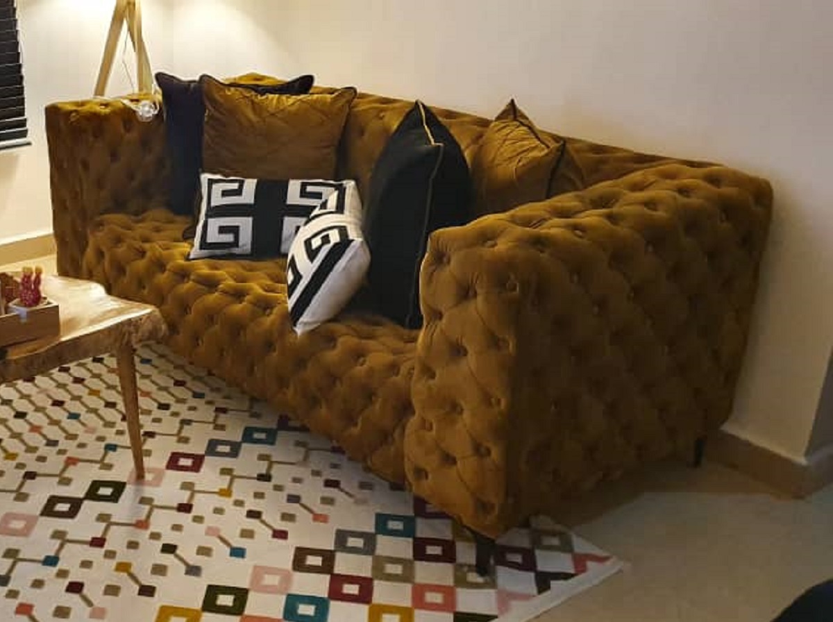 Chesterfield Sofa & Rustic Centre Piece